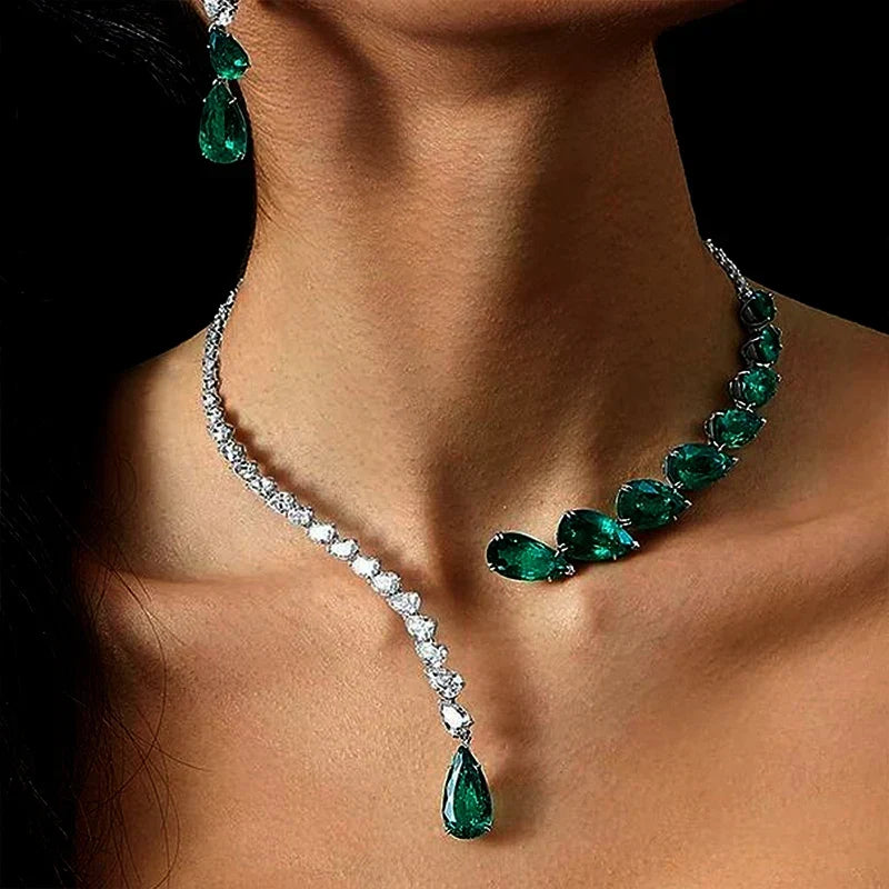 Collar con colgante de cristal verde