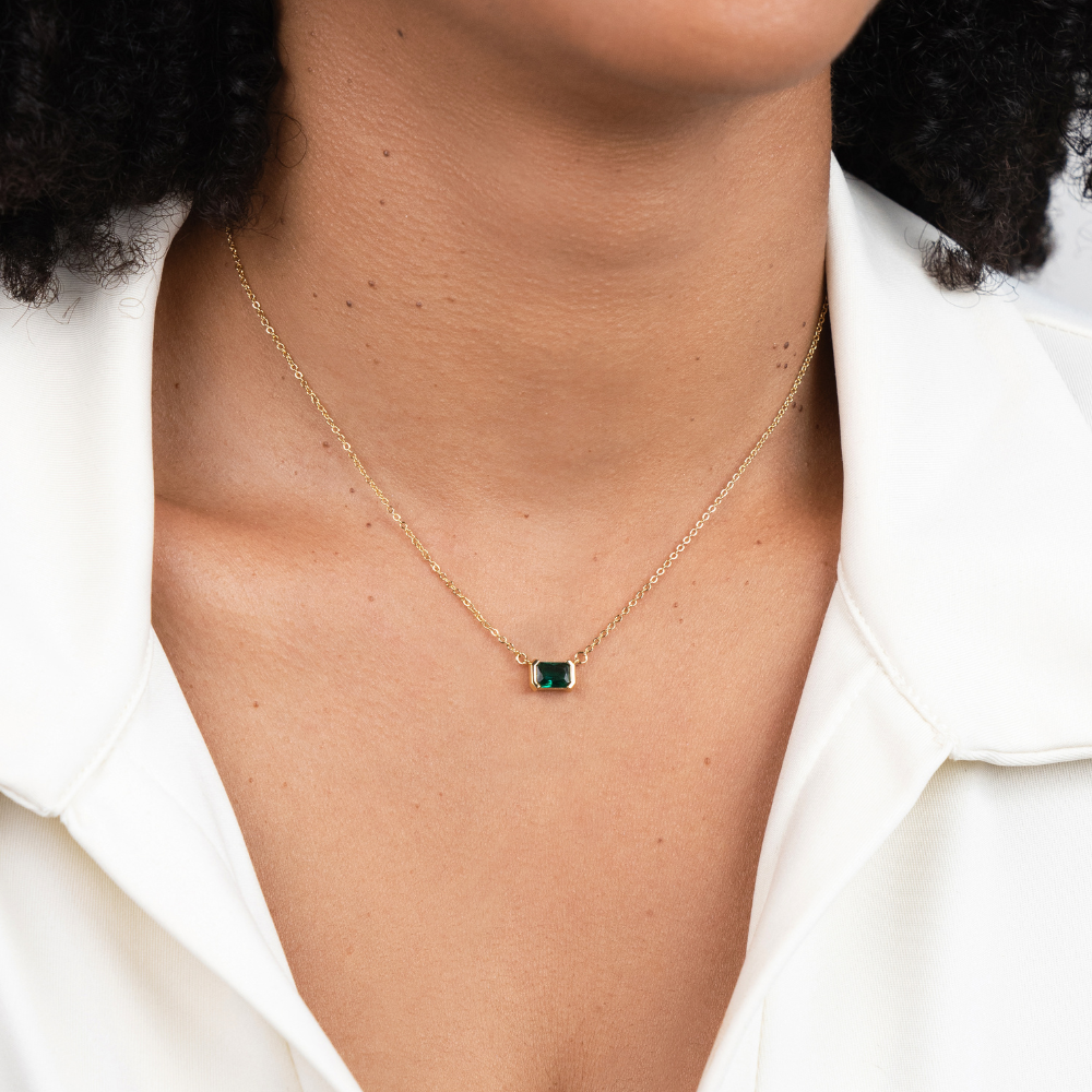 Collar fino con piedra verde, vista 3