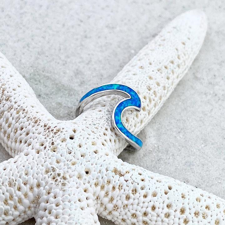 Anillo ondulado plateado con piedra opalina azul, vista 4