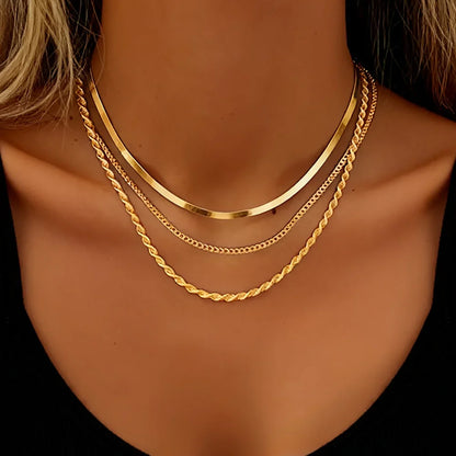 Collar dorado de varias vueltas, vista 2