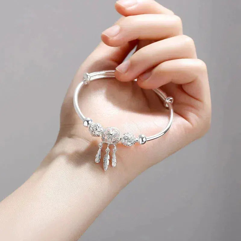 Brazalete rígido plateado con atrapasueños, vista 2