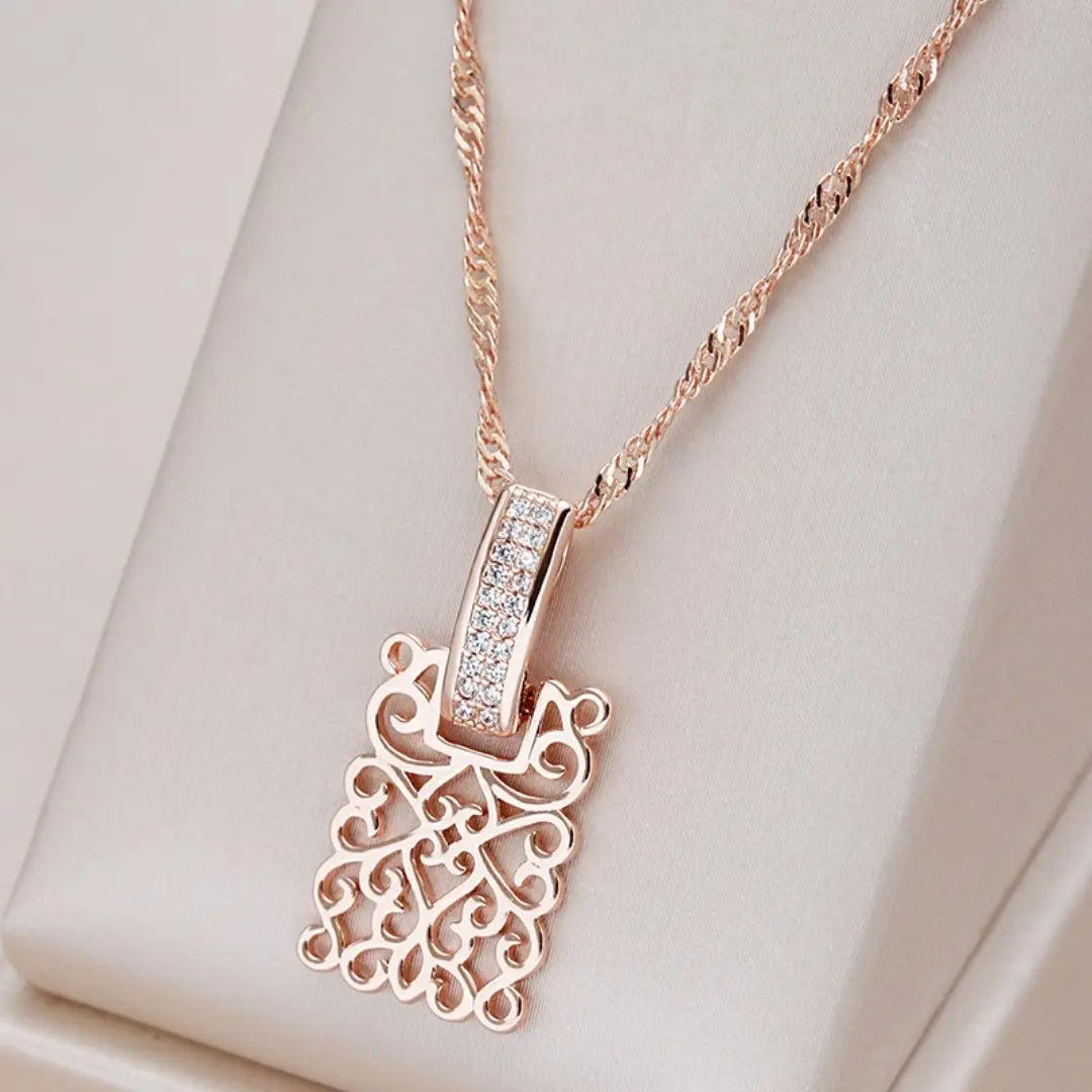 Collar dorado con mandala