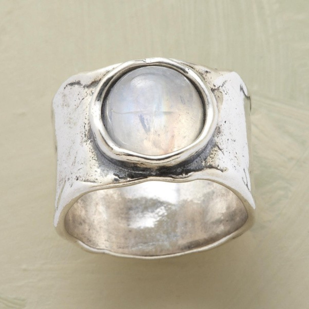 Anillo boho con piedra opalina