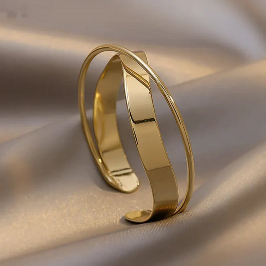 Brazalete dorado abierto