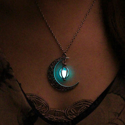 Collar con colgante de luna
