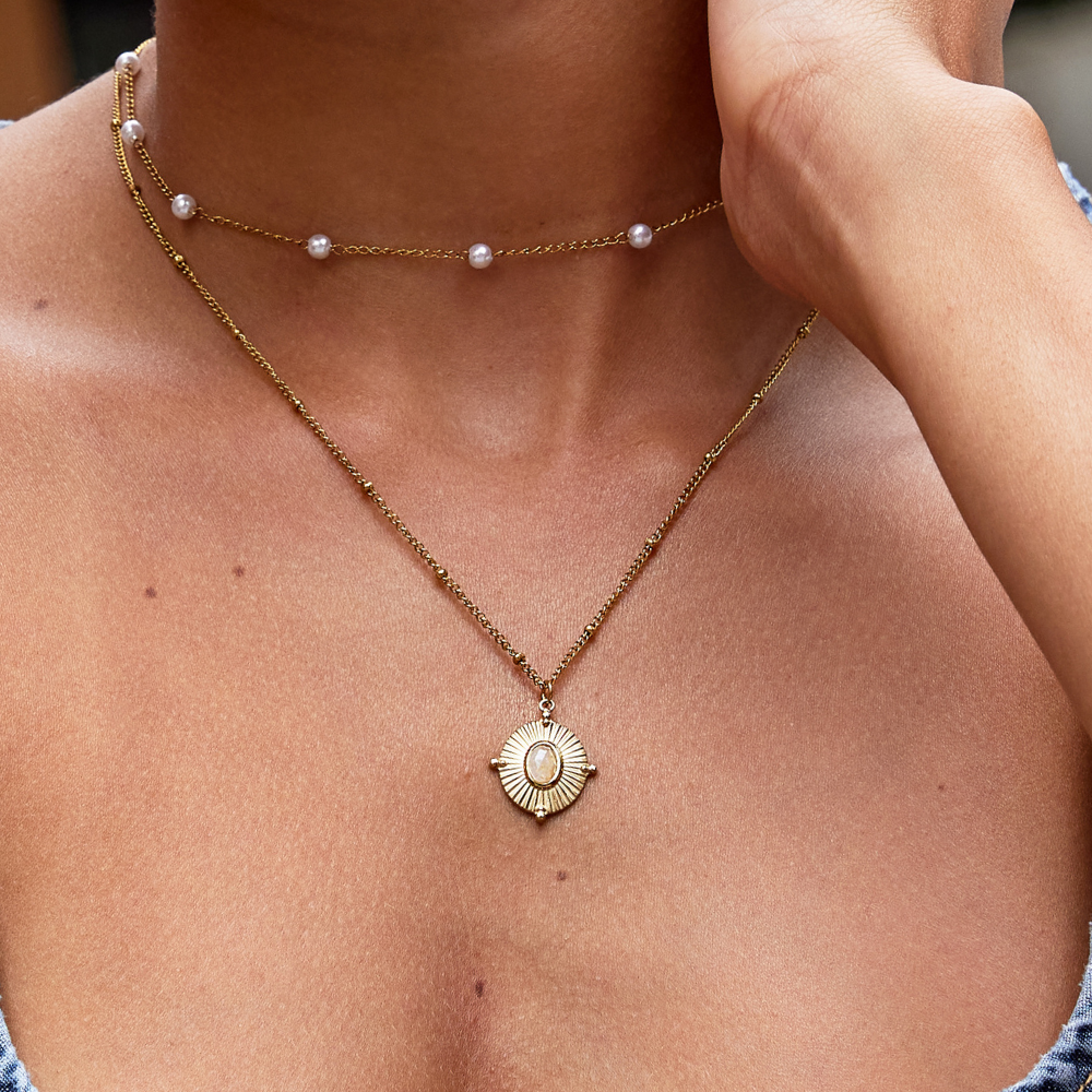 Collar vintage con piedra