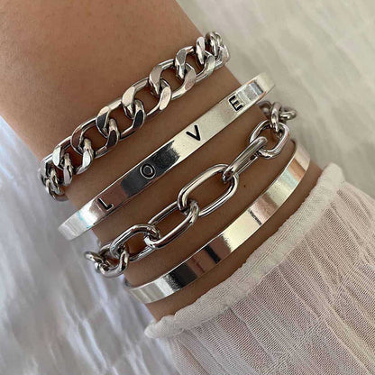 Set de pulseras plateadas de eslabones