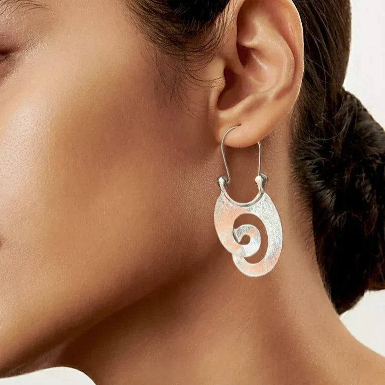 Pendientes vintage plateados, vista 2