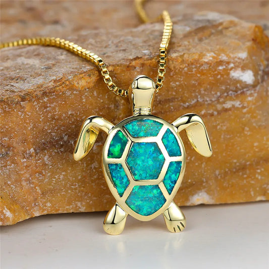 Collar con colgante de tortuga opalina