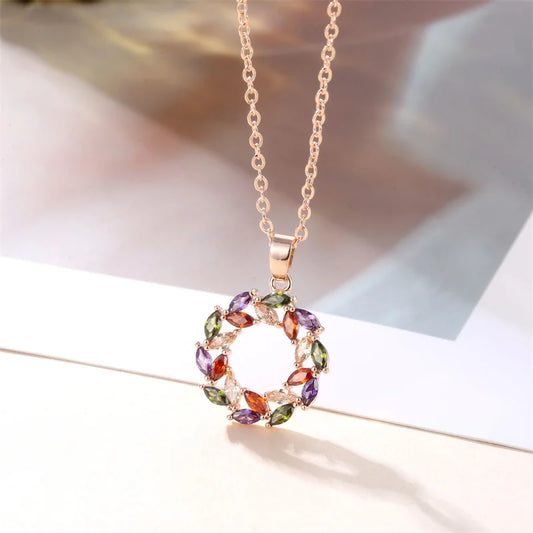 Collar con colgante arcoíris