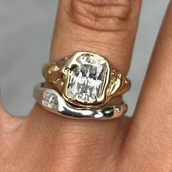 Set de anillos dorados y plateados