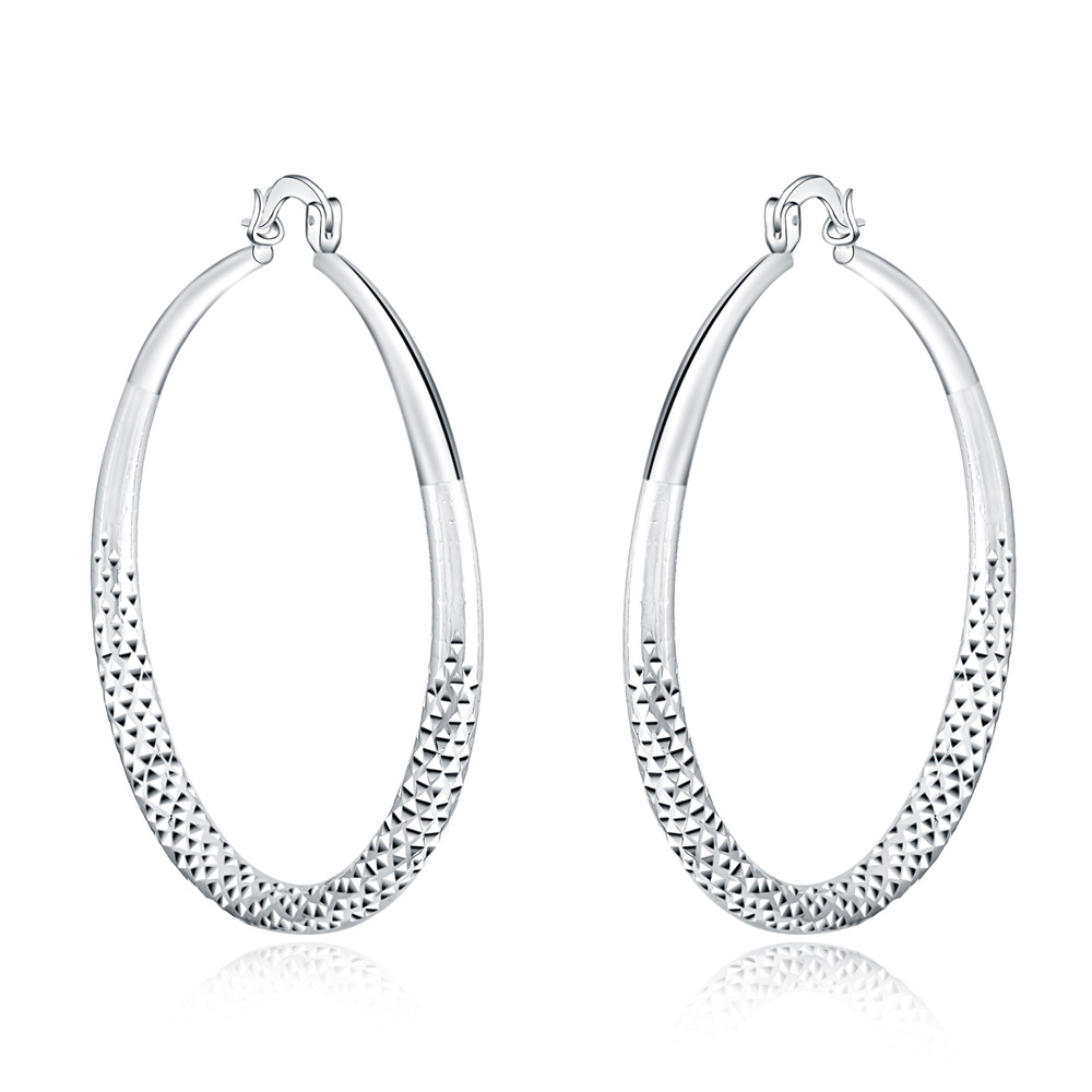Aros plateados martillados