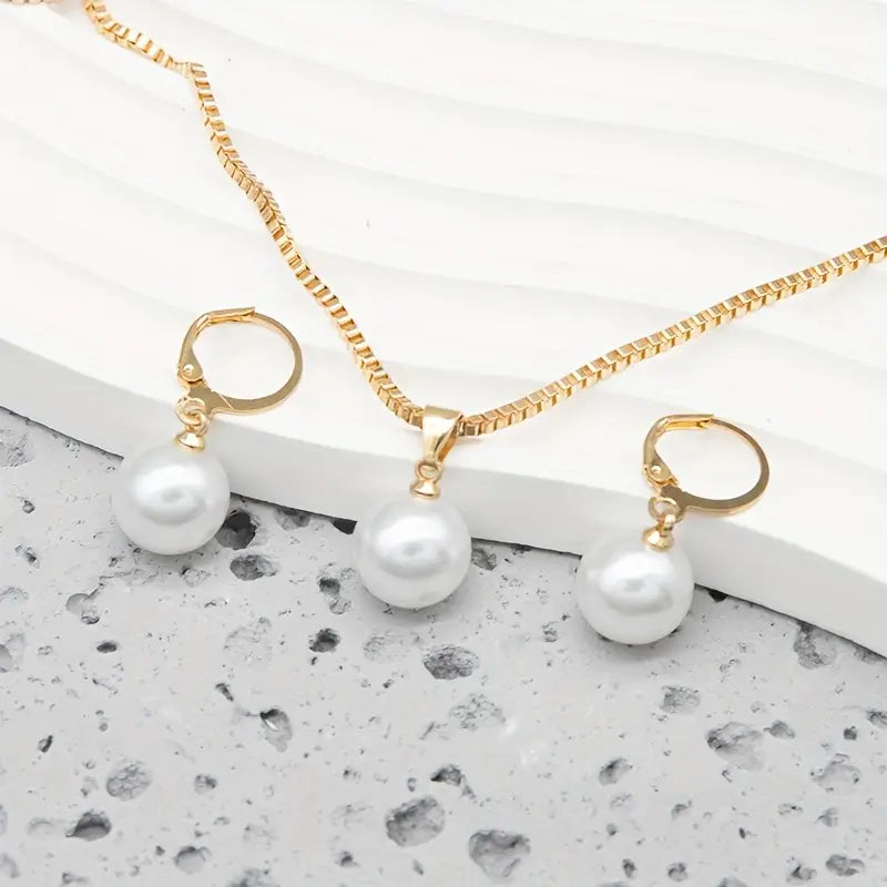 Conjunto de collar y pendientes de perla, vista 3