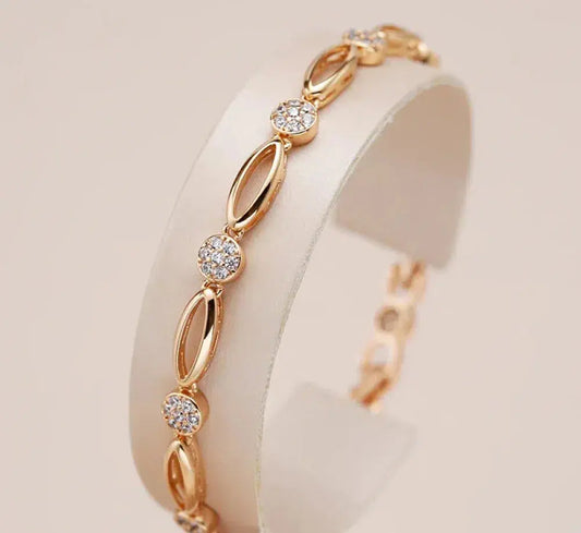 Pulsera dorada con circonitas