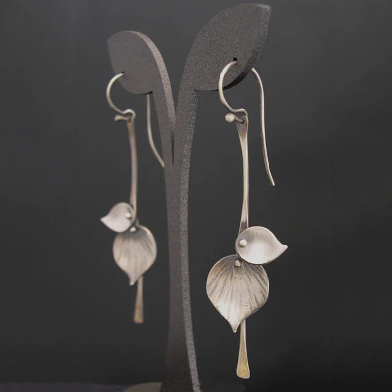 Pendientes vintage plateados de hoja