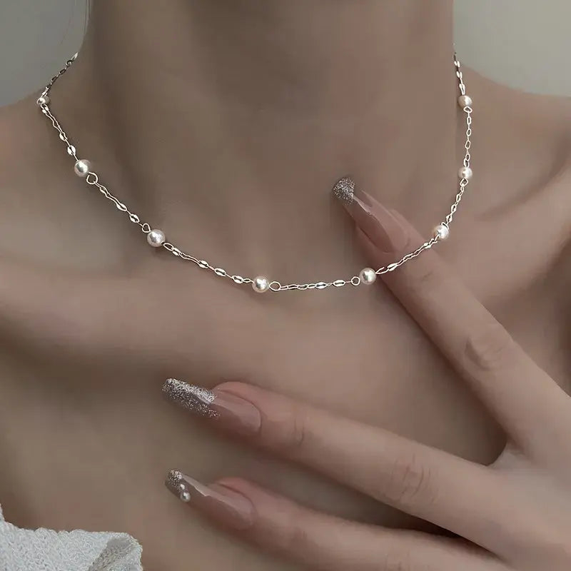 Collar fino con perlas