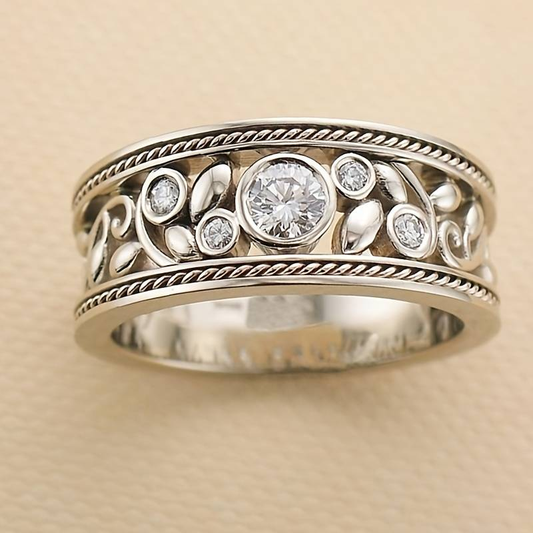 Anillo plateado con circonita