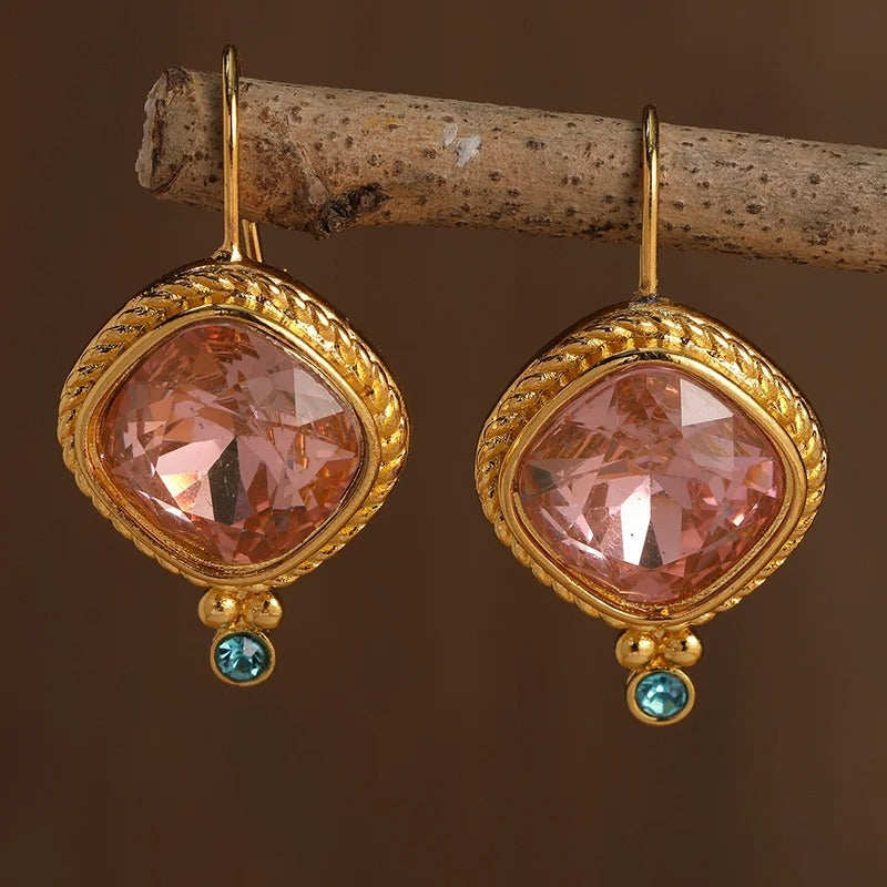 Pendientes vintage con piedra rosa
