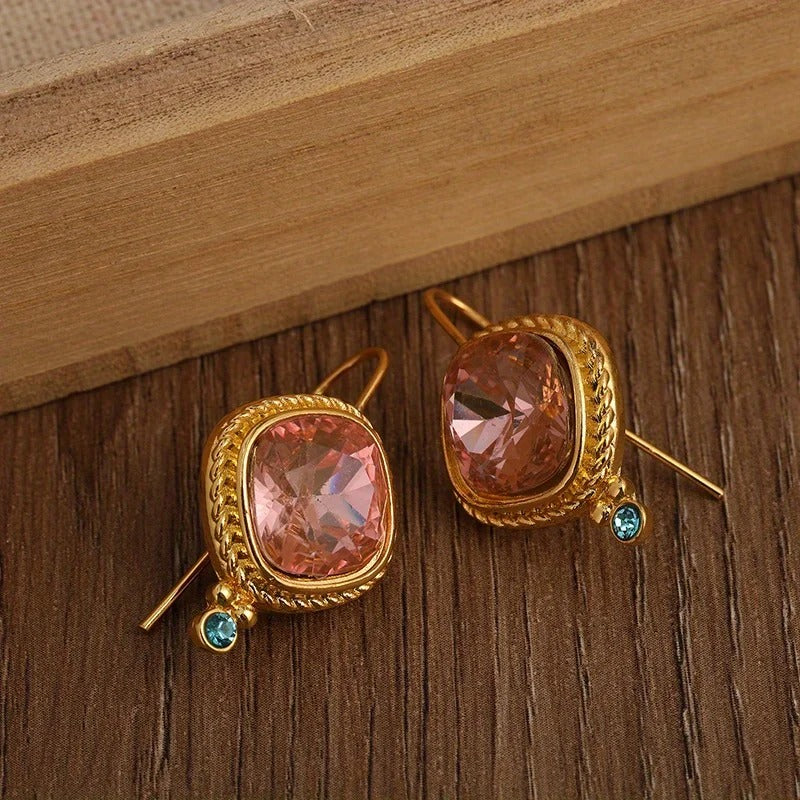 Pendientes vintage con piedra rosa, vista 2