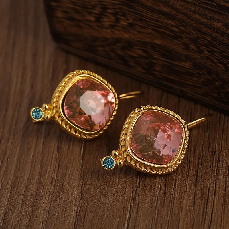 Pendientes vintage con piedra rosa, vista 3